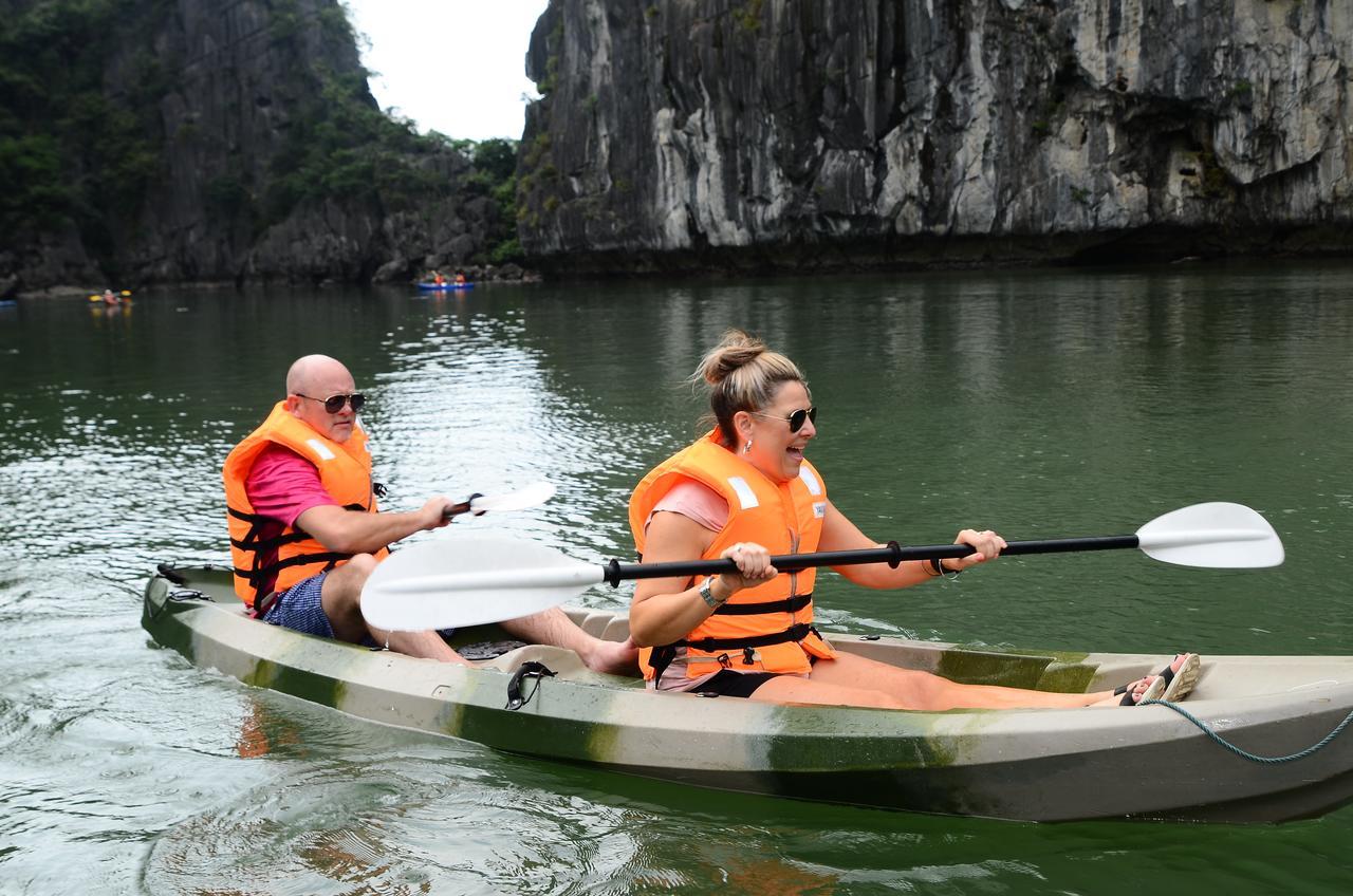 Hotel Margaret Cruises Ha Long Esterno foto